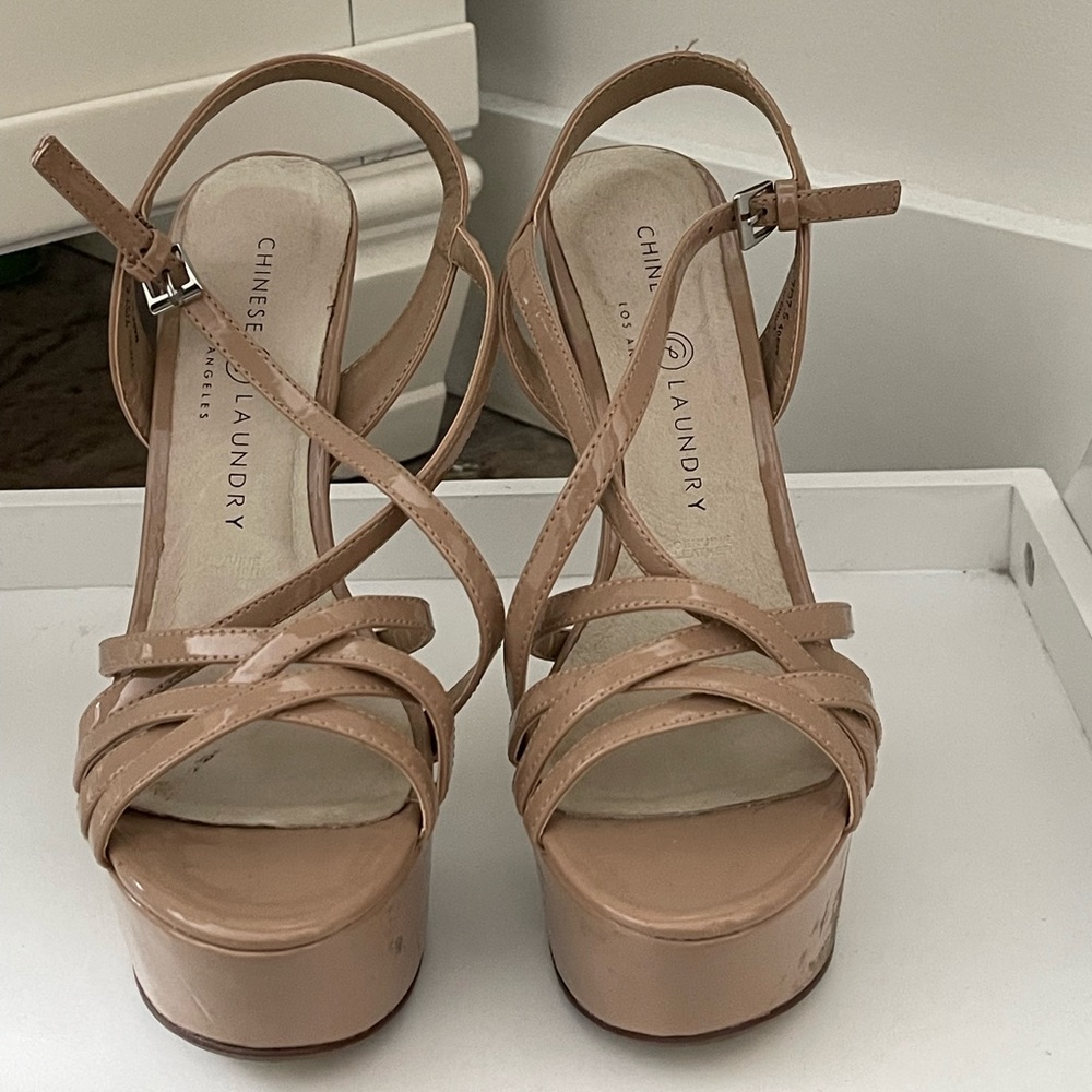 Chinese Laundry Teaser Platform Heels